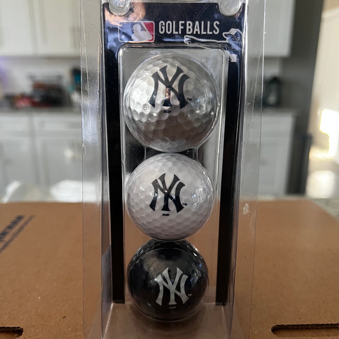 New York Yankees 3 Pack of Golf Balls